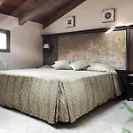 Le Corti - Dimora Storica Bed & Breakfast 4*