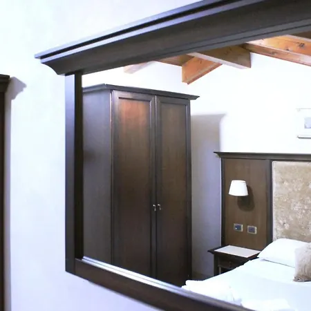 Le Corti - Dimora Storica 4*