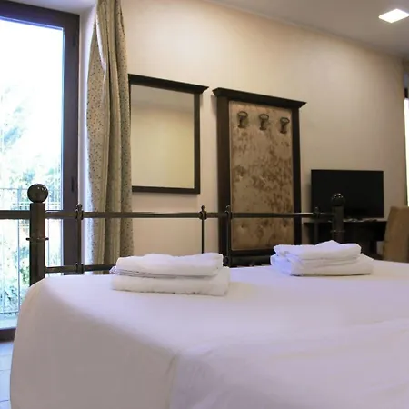 Bed & Breakfast Le Corti - Dimora Storica 4*