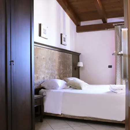 Le Corti - Dimora Storica Bed & Breakfast